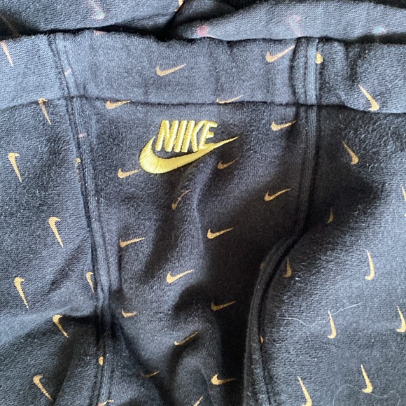 Nike Hoodie - Picture 3 of 5